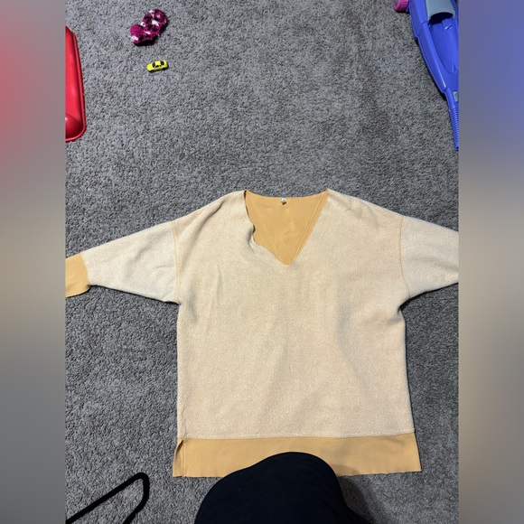 Mustard Yellow Free People over sized sweater in great condition - Picture 5 of 5